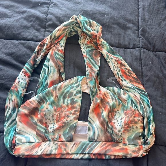 OutCast 2-Piece Set - Picture 1 of 6